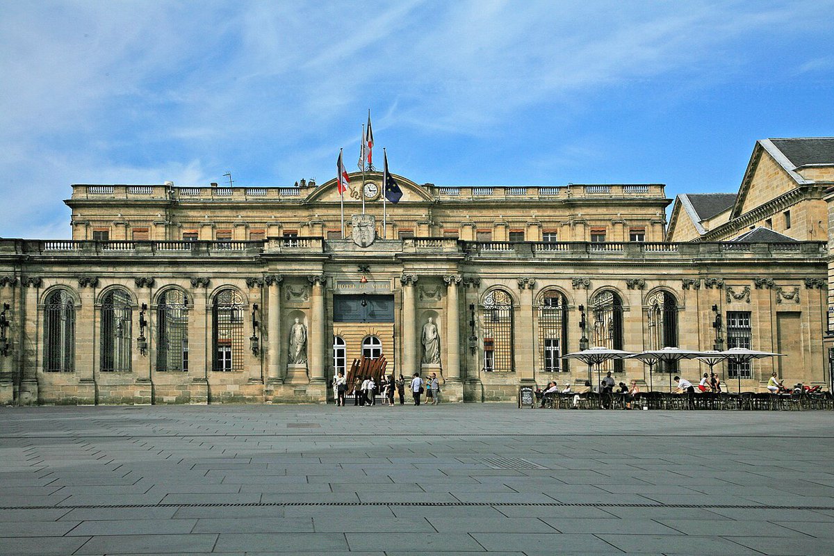 Le palais Rohan, l'hôtel de ville, à Bordeaux.