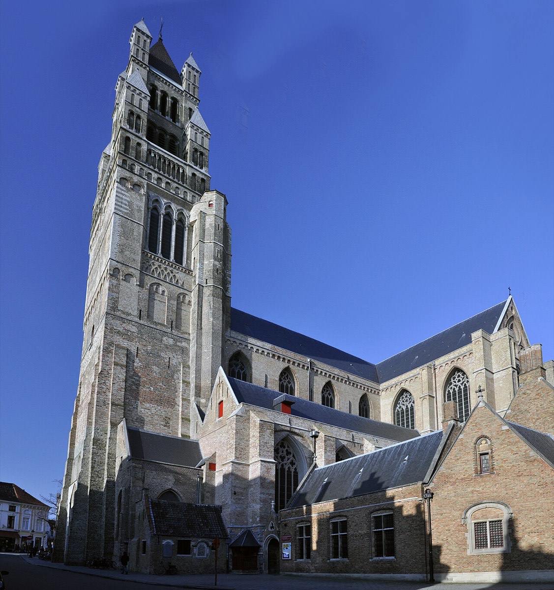 La cathédrale Saint-Sauveur, à Bruges.