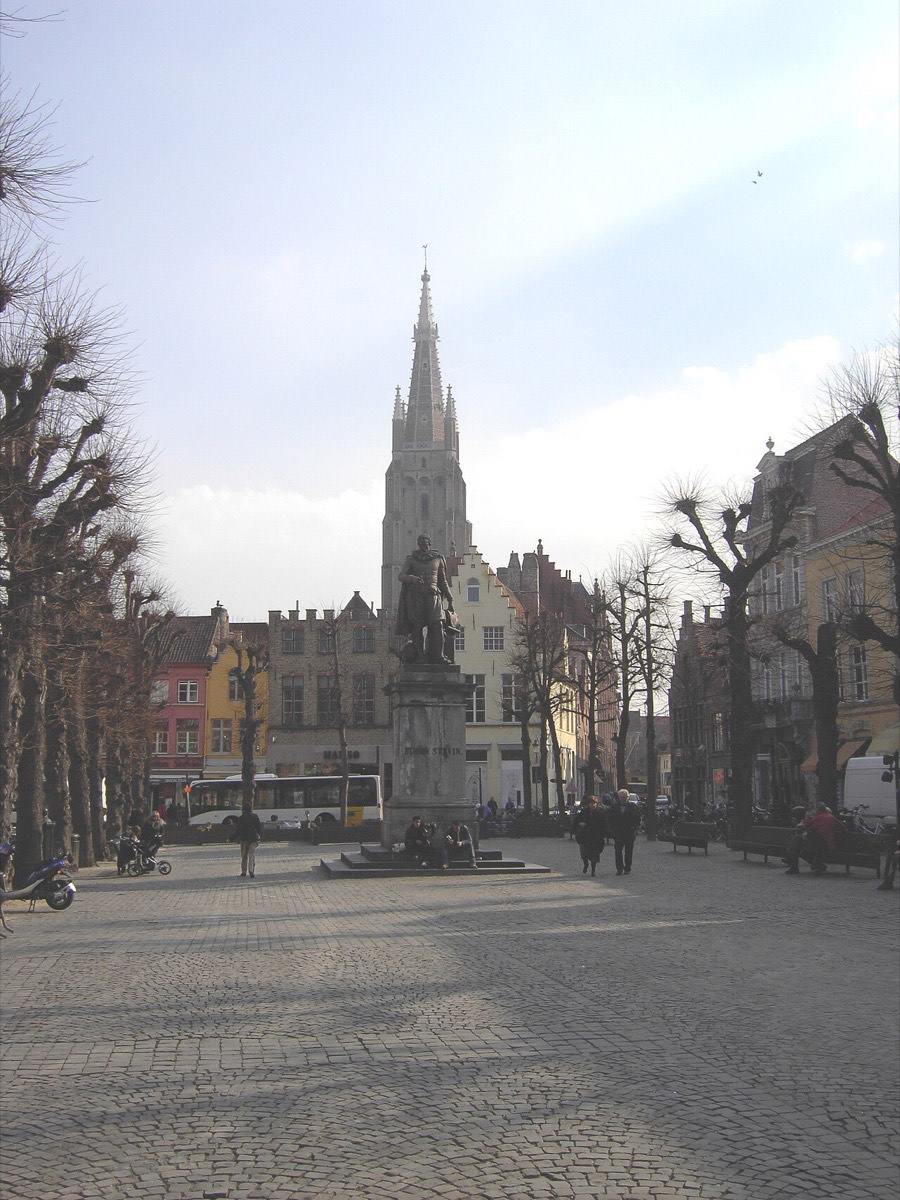 La place Simon Stevin, à Bruges.