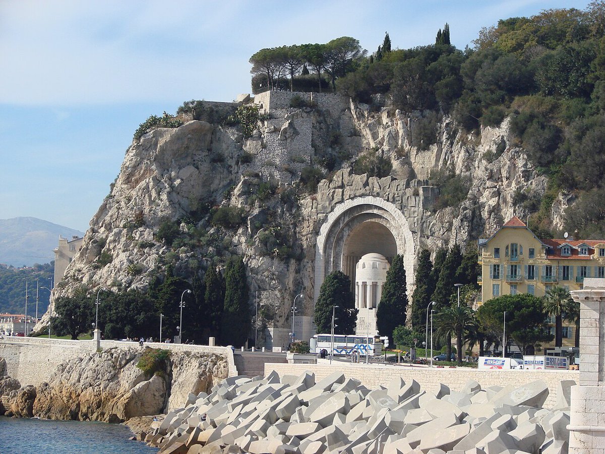 Le monument de Rauba-Capèu, à Nice.