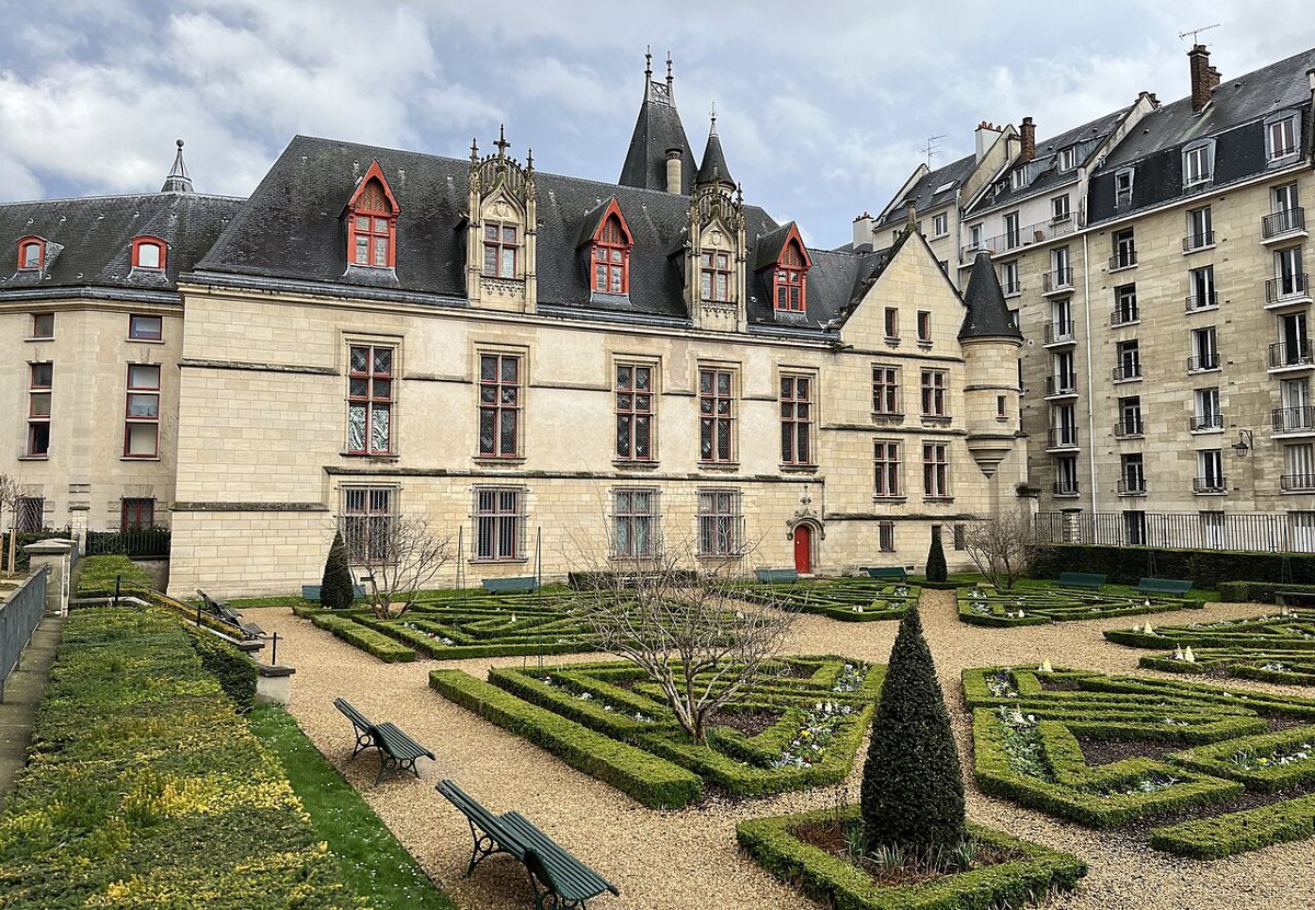L'hôtel de Sens, à Paris.